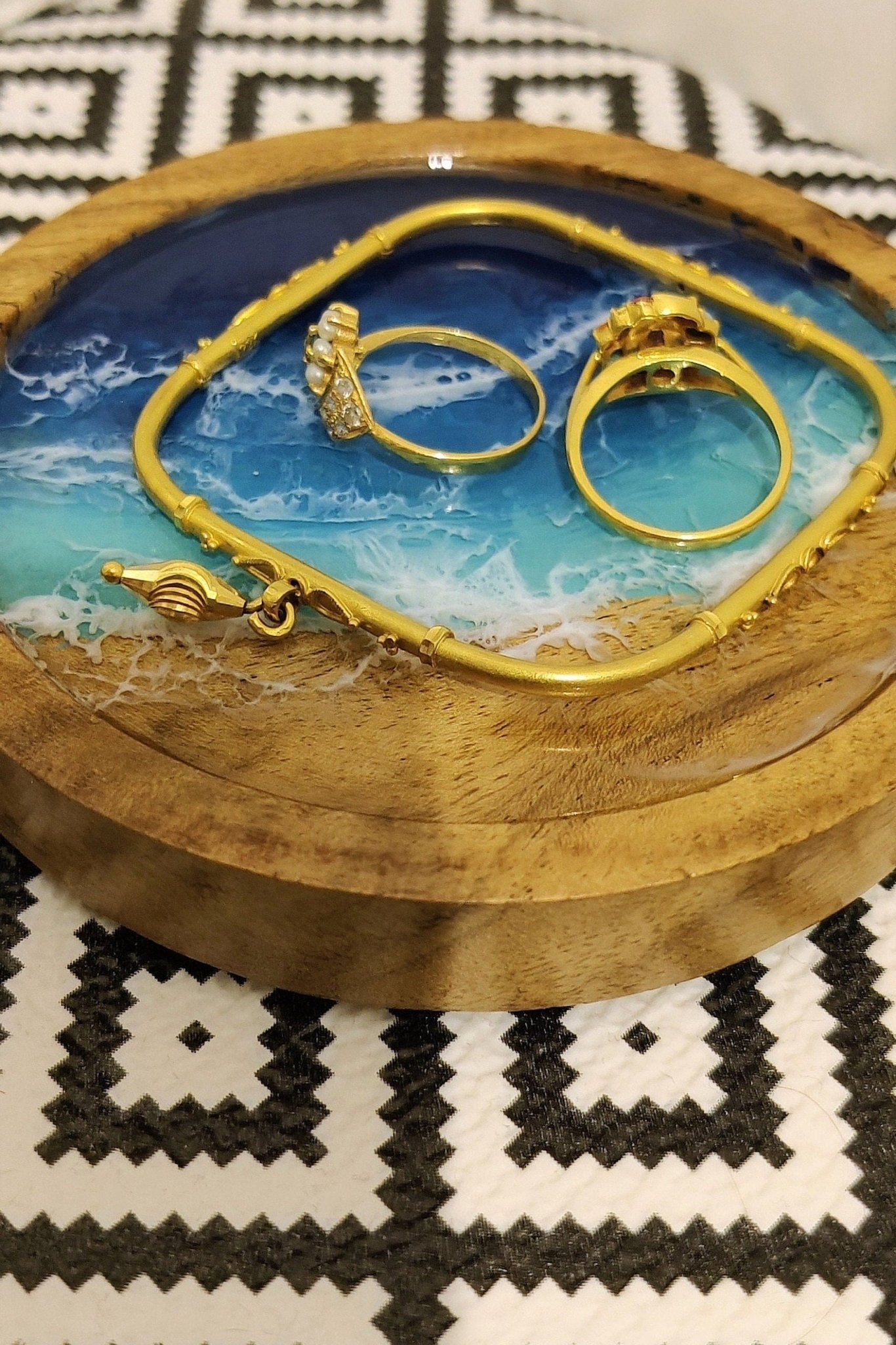 Trinket Dish for Jewelry, Ocean Resin Art Trinket Wooden Dish, Acacia Wood Dish for Jewelry Storage, Personalized Trinket Dish - GOFIRE OUTLET
